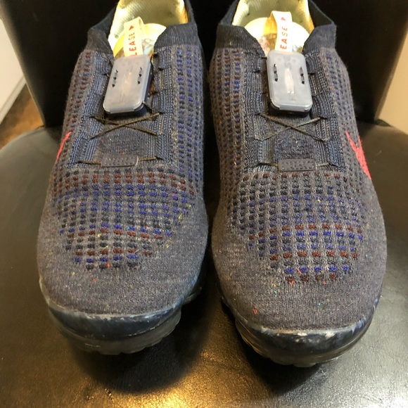 Nike Air VaporMax 2020 Flyknit 'Obsidian Siren Red' Men's Size 9 [CW1765-400] - Picture 3 of 13